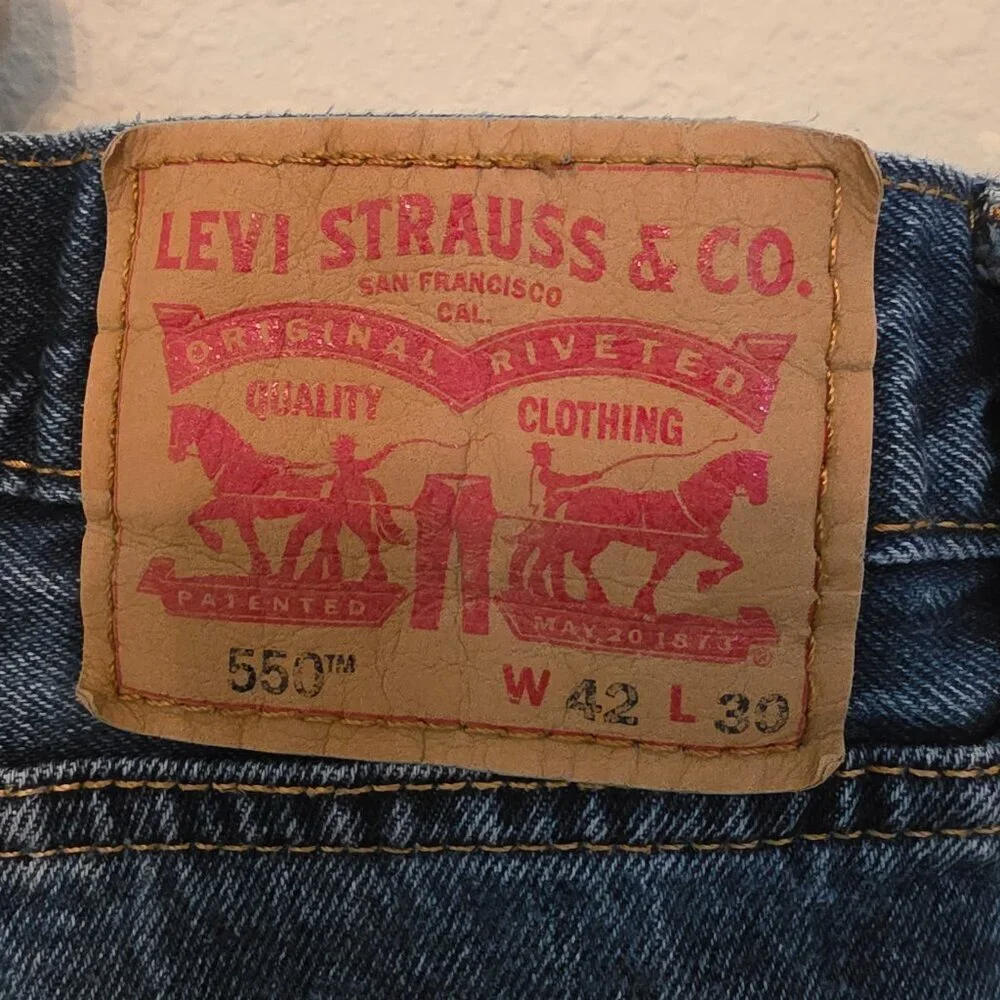 Men's Levi's 500 Relaxed Fit Straight leg denim jeans, size 42